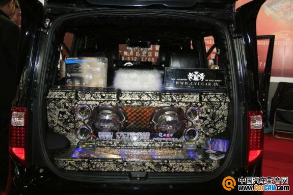 广州战神的酷熊展示车，看看这个尾箱，眼花撩乱了