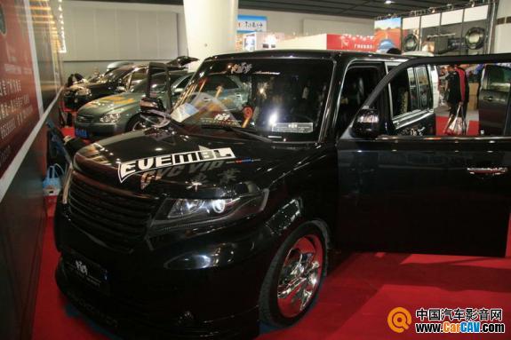 广州战神的酷熊展示车，整体的感觉一个字形容：酷！