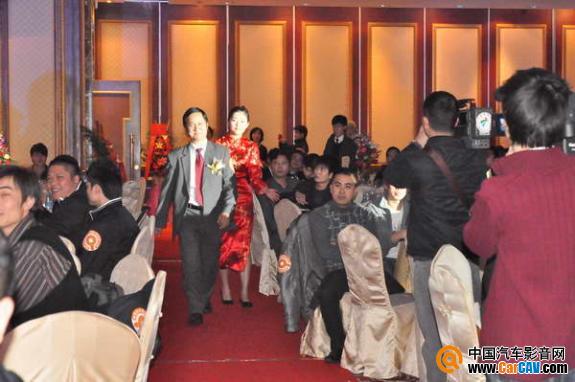 中国汽车影音网北京办事处北京新城子昂汽车装饰有限公司总经理张子昂先生走红地毯步入现场